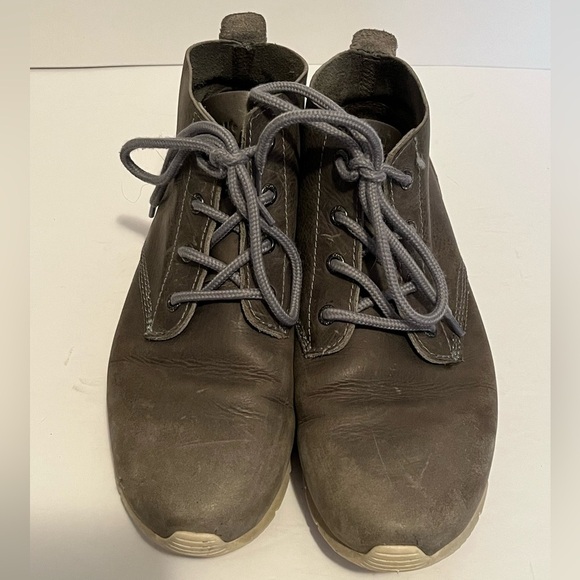 Kodiak Gray Ankle Boots with Suede Finish - Picture 8 of 15